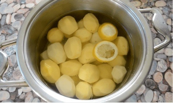 Картошка в воде