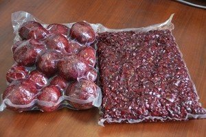 Заморозка ягод в вакуумных пакетах