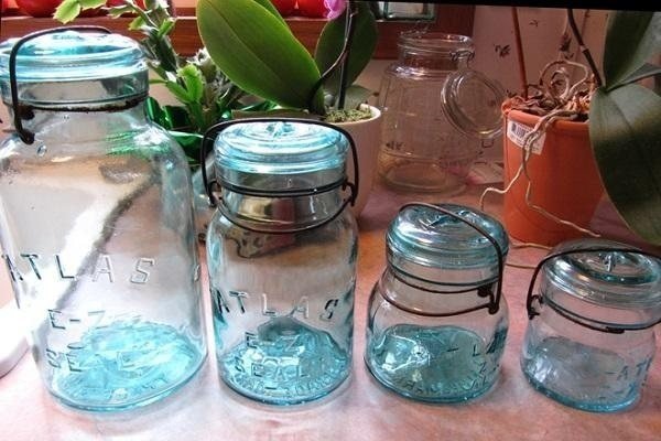 Vintage us glass jar pinch